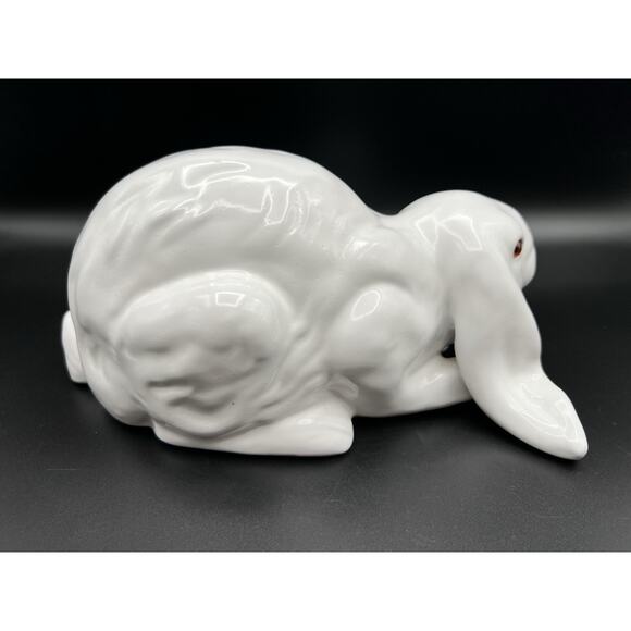 Earth Needs California Art Pottery Terracotta White Bunny Rabbit with Glass Eyes - Picture 6 of 11